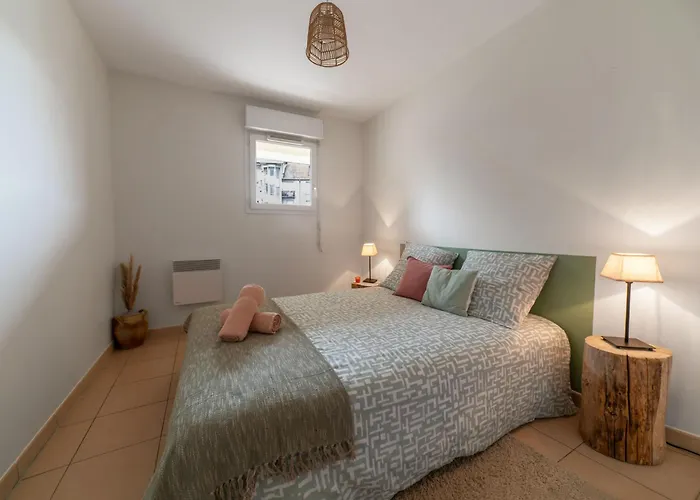 L'eugenie - Design & Confort En Centre-ville Апартаменты *